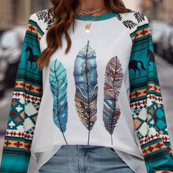 🌵Aztec Feather Print Raglan Sleeve Top - Picture 1 of 16